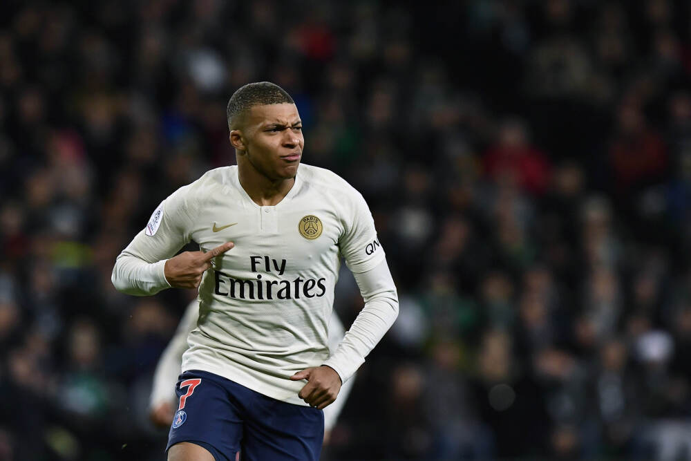 英首相斯塔默今起访华，为何多国政要集体 “向东看”？｜宅男财经